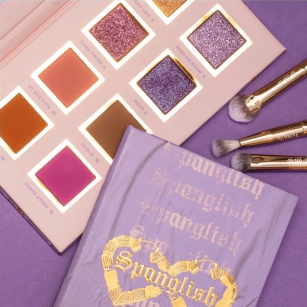 ALAMAR Spanglish pressed eyeshadow palette